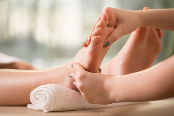 Foot Oil Massage Of Royal